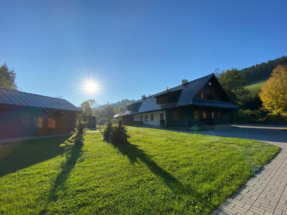 Polansky Dvur Apartment Velke Karlovice Ngoại thất bức ảnh