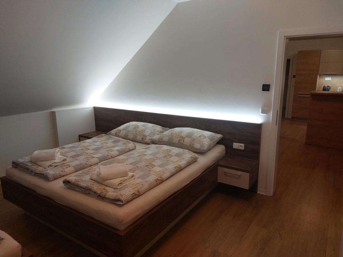 Polansky Dvur Apartment Velke Karlovice Ngoại thất bức ảnh