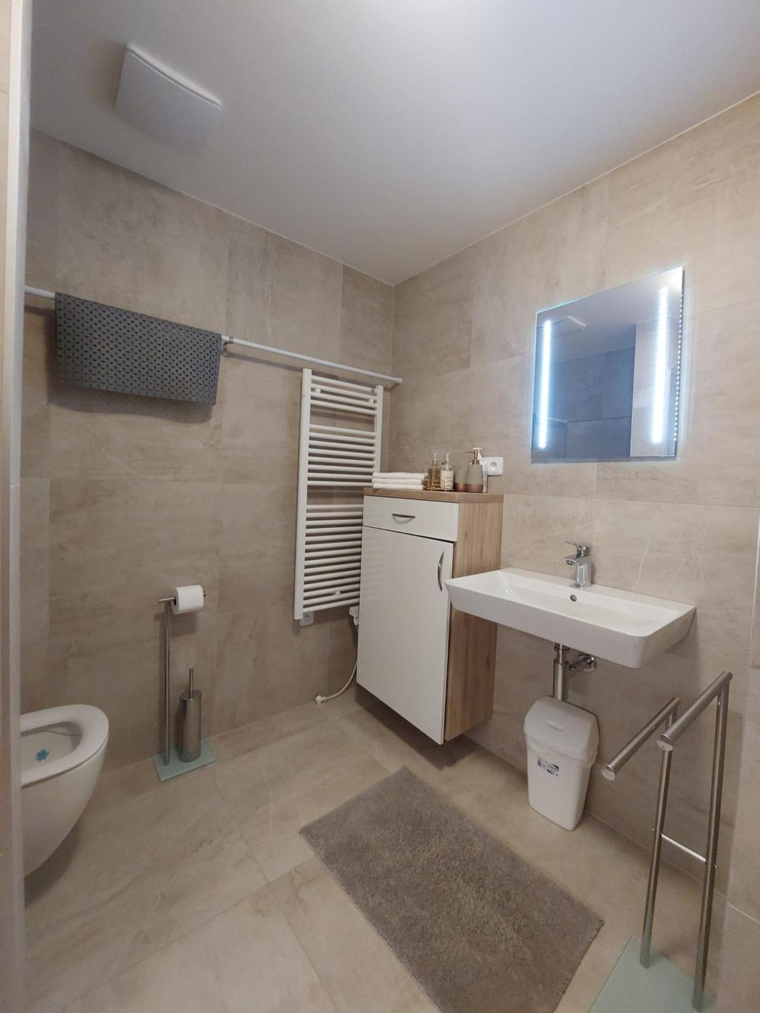 Polansky Dvur Apartment Velke Karlovice Ngoại thất bức ảnh